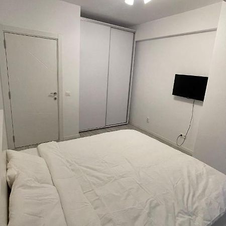 Santorini Residence Apartment Otopeni Zewnętrze zdjęcie