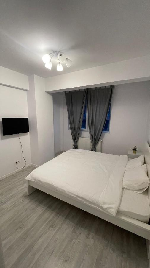 Santorini Residence Apartment Otopeni Zewnętrze zdjęcie